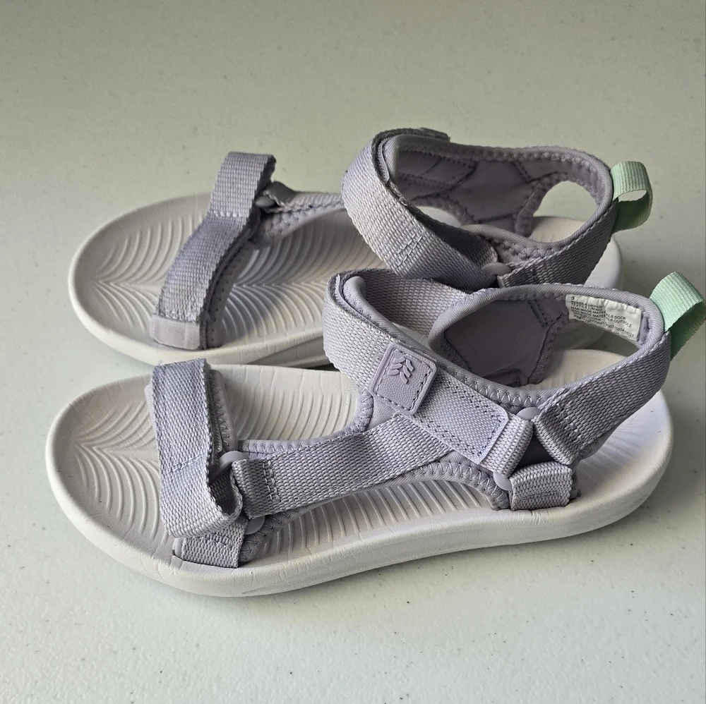 New All in Motion kids sport sandals size 3